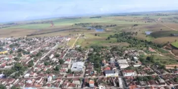 Ibitiara: caminhão desgovernado atravessa a BR-242 em Lagoa do Dionísio