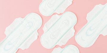 Mulheres do CadÚnico terão acesso mais rápido a absorventes pelo SUS