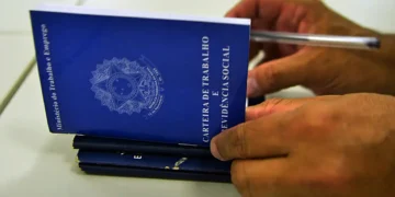 Confirmado: salário mínimo será de R$ 1.621 em 2026