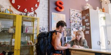 Entenda a portaria do Ministério do Turismo que define novas regras para check-in, check-out e duração das diárias