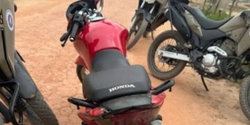 Seabra: motociclista tenta fugir de abordagem, mas é alcançado pela polícia