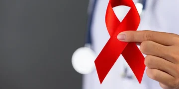 Anvisa aprova novo medicamento com injeção semestral para prevenção do HIV