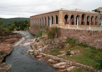 Lençóis receberá R$ 5 milhões para educação e esporte após assinatura de convênio