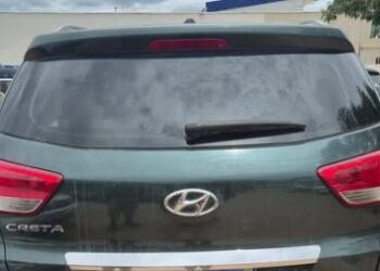 Em Seabra, veículo com restrição de furto/roubo é apreendido durante ronda da polícia