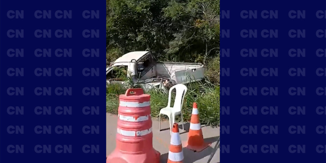 JMD: Acidente na BR-242 envolvendo três veículos próximos ao Povoado de Mucambo, em Seabra