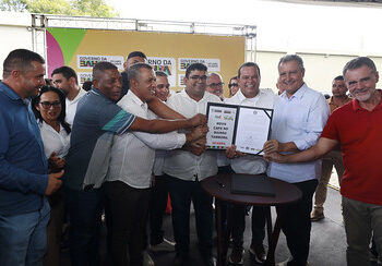 Estado assina ordem de serviço para construção de CAPS em Seabra; saiba onde será e quando iniciam as obras