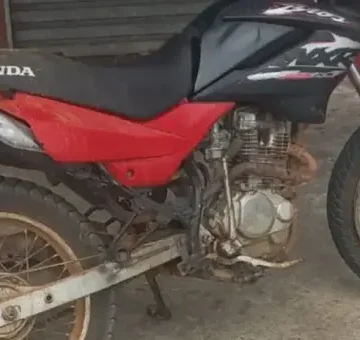 Polícia Rodoviária apreende motocicleta com restrição de circulação em Rio de Contas