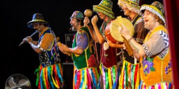 Grupo Pé de Cerrado estreia no Vale do Capão com grande público e as bênçãos de São Sebastião