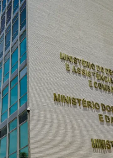 Ministérios reagem à absolvição de homem que estuprou menina em MG