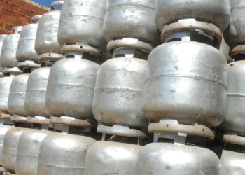 Caixa libera terceira etapa do vale-recarga do Gás do Povo para 4,5 milhões de famílias