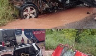 Grave acidente envolve veículos e carreta na BR-242 em Seabra