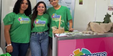 Estudantes de Barra da Estiva criam inseticida que combate pragas em lavoura à base de mamona