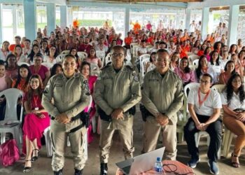 Polícia Militar ministra palestra sobre violência doméstica durante evento em Brotas de Macaúbas