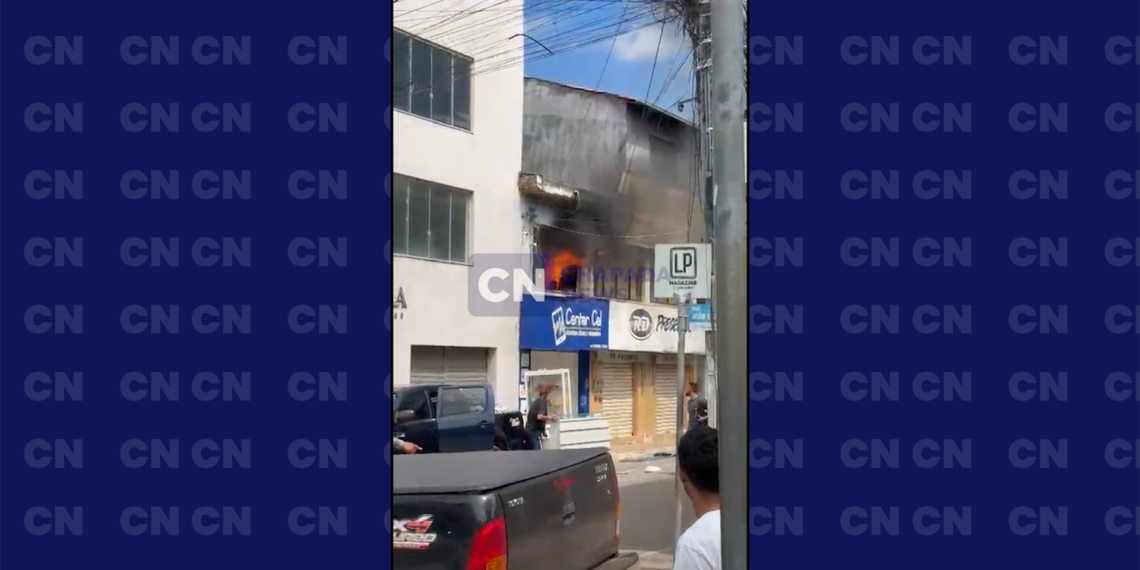 Seabra: comércio pega fogo na região central da cidade na manhã deste domingo; o incêndio já foi controlado