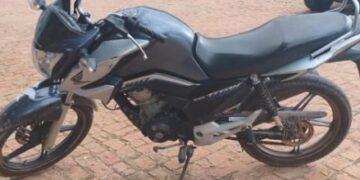 PETO apreende moto em Seabra