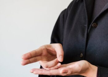 Governador sanciona lei que reconhece Libras como língua oficial no estado da Bahia