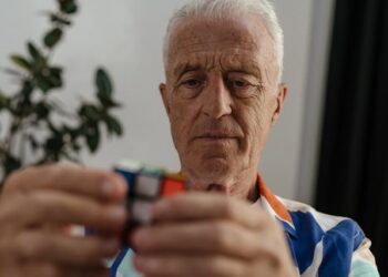 Medicamento novo para tratamento de Alzheimer chega ao Brasil em junho