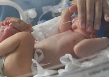 Vacinação de gestantes no SUS reduz em 16,6% casos graves de VSR em bebês