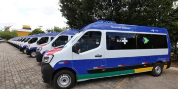 Municípios da Chapada Diamantina recebem vans para Tratamento Fora do Domicílio do SUS