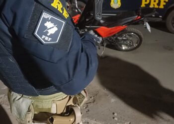 Seabra: PRF recupera três veículos com registro de furto/roubo em fiscalizações