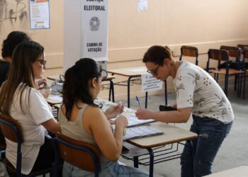 Eleitores que não votaram no primeiro turno podem participar do segundo