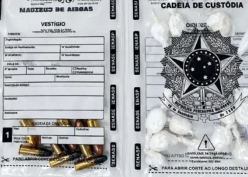 Polícia apreende drogas, munições e duas motos após confronto em Iramaia